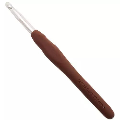 Agulha de Crochê Soft Emborrachada Círculo Nº 5,5 mm - Ariel Malhas | Universo do Artesão