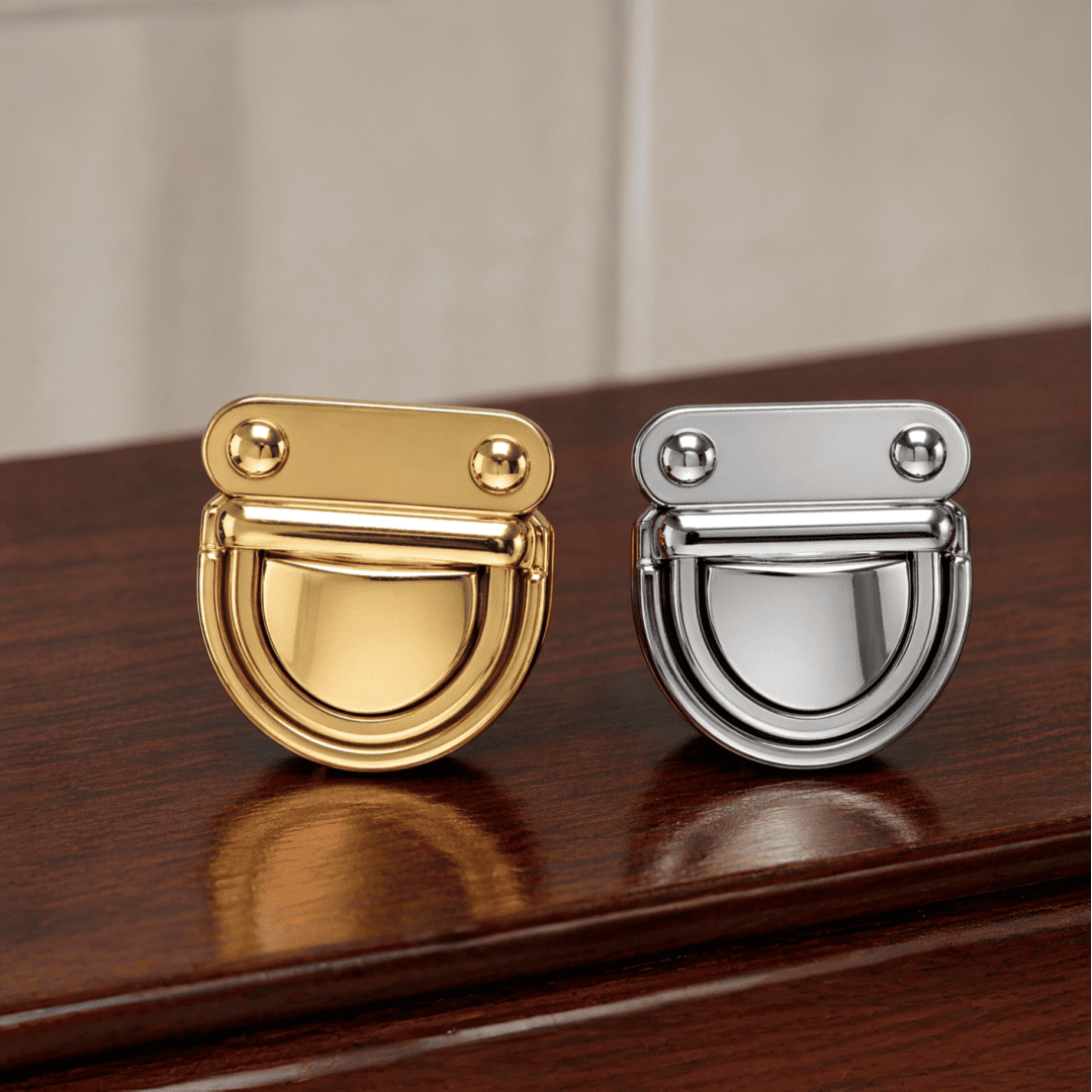 Fecho para Bolsas em Metal com Encaixe XK - 1258 40x32 mm - Ariel Malhas | Universo do Artesão
